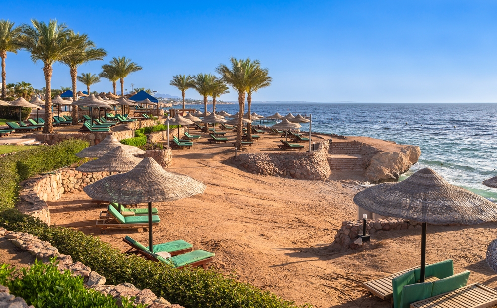Widok z plaży w Sharm el Sheikh, Egipt