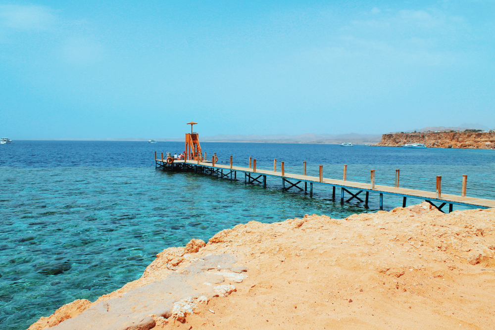 Plaża El Fanar w Sharm el Sheikh w Egipcie, molo, licencja: shutterstock/By Volha Yanchukovich