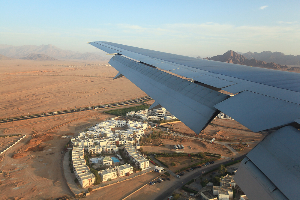 Widok z samolotu na przedmieścia Sharm el Sheikh, Egipt,